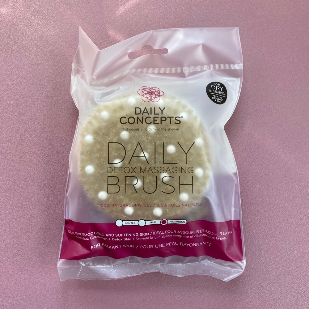 DAILY CONCEPTS BRUSH
